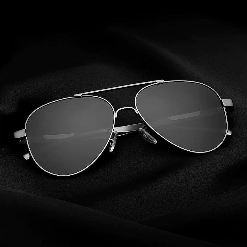 Classic Aviator Sunglasses with Metal Frame