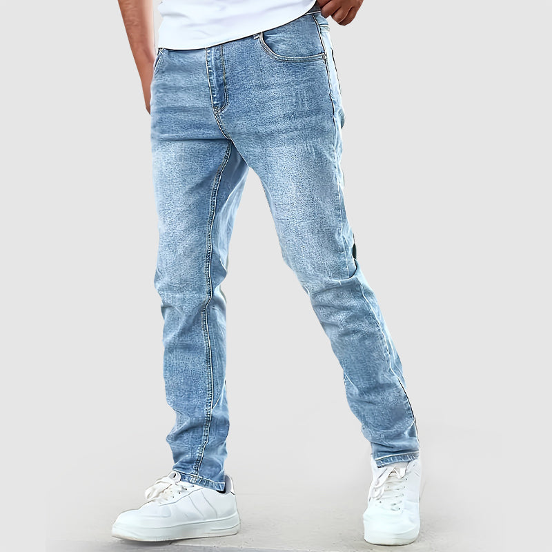 Men’s Straight-Leg Casual Jeans
