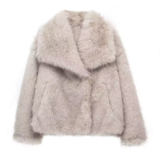Women’s Short Faux Fur Coat with Oversized Collar